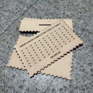 Alcancía de MDF con meta personalizada